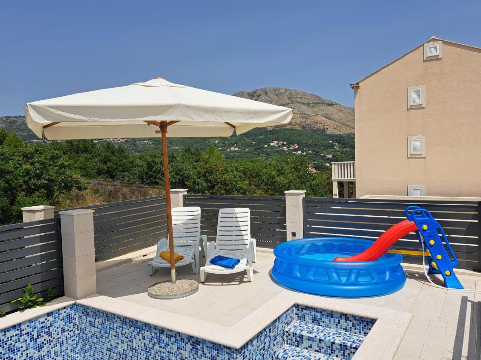 Villa "Amber" Luxury Apartments With A Pool Mlini Exteriér fotografie