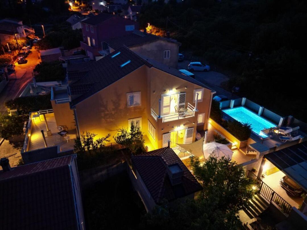 Villa "Amber" Luxury Apartments With A Pool Mlini Exteriér fotografie