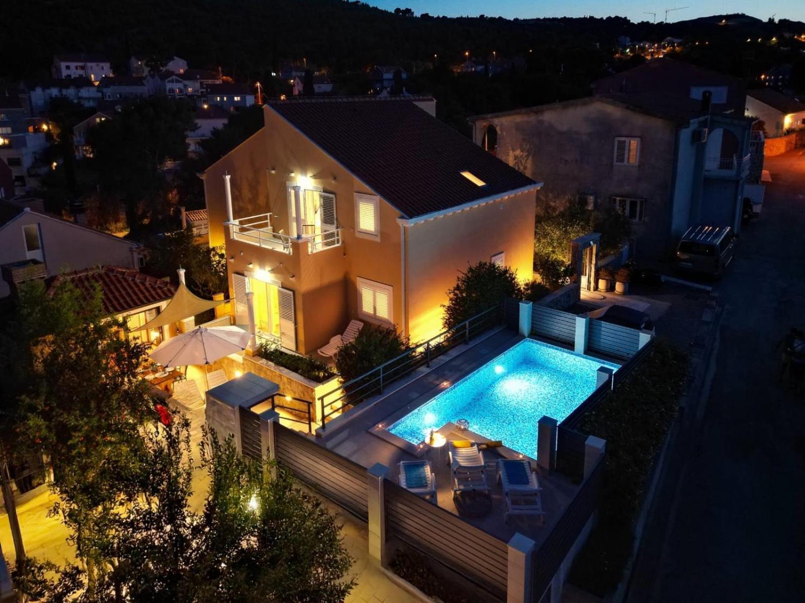 Villa "Amber" Luxury Apartments With A Pool Mlini Exteriér fotografie
