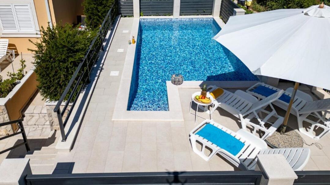 Villa "Amber" Luxury Apartments With A Pool Mlini Exteriér fotografie