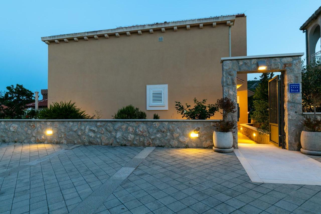 Villa "Amber" Luxury Apartments With A Pool Mlini Exteriér fotografie